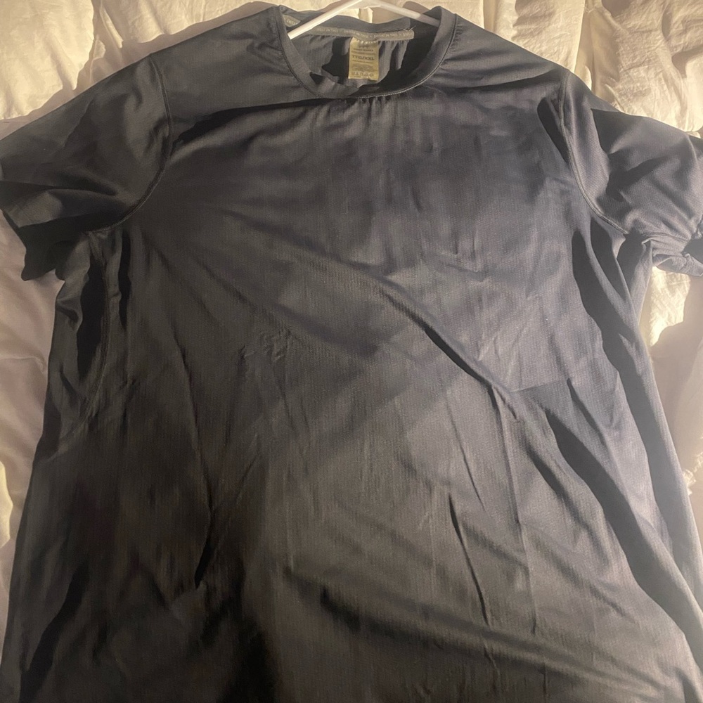 Men’s Gray T-Shirt cool-tek fabric